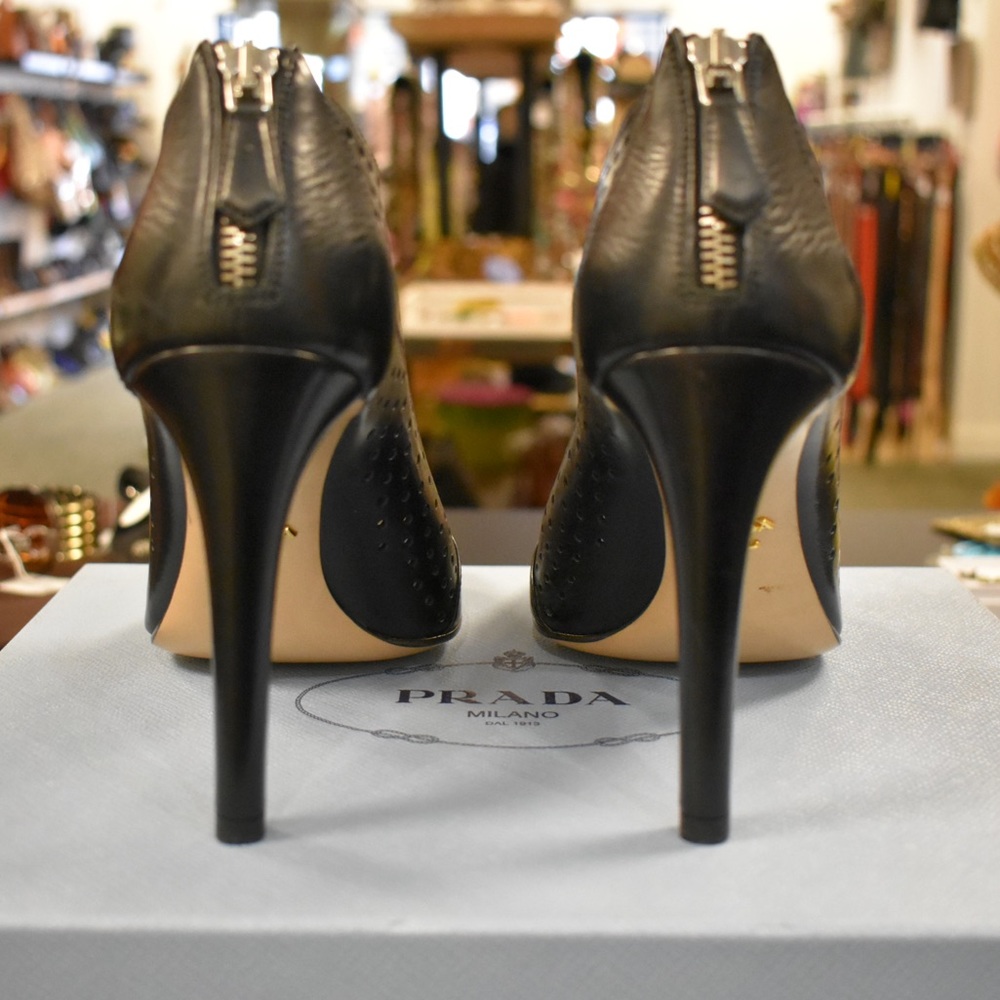 SOLD📌PRADA PEEP TOES 🖤💣 - Picture 2 of 8